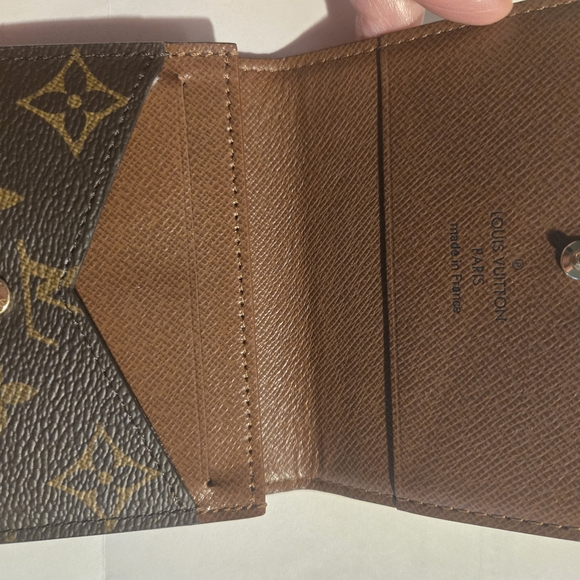 Athentic Louis Vuitton Envelope Business Card Holder - Picture 9 of 11